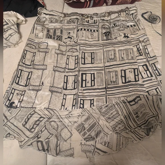 Chic Urban Print Skirt - Black and Cream - Picture 2 of 4